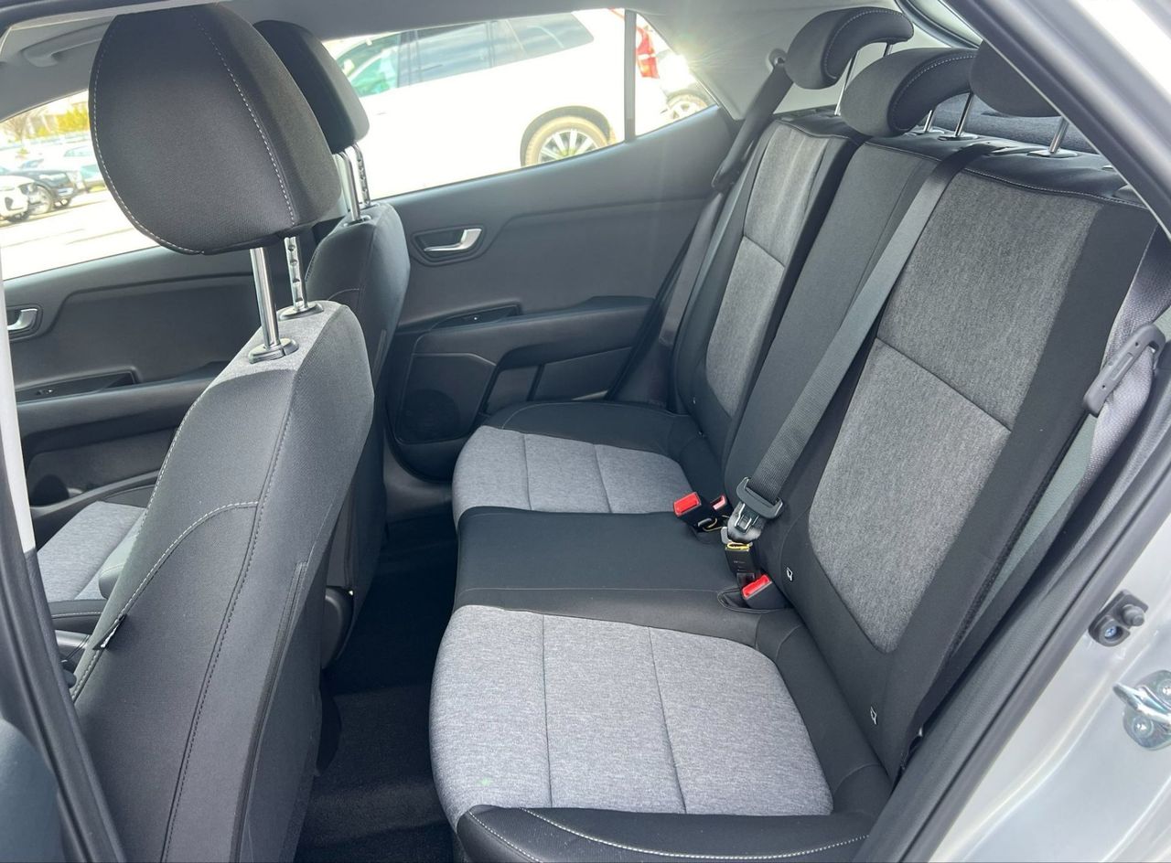 Zunanja slika - KIA Stonic - 1.2 DPI 57.9 kW  79 KM  LX Urban+ M T - 8