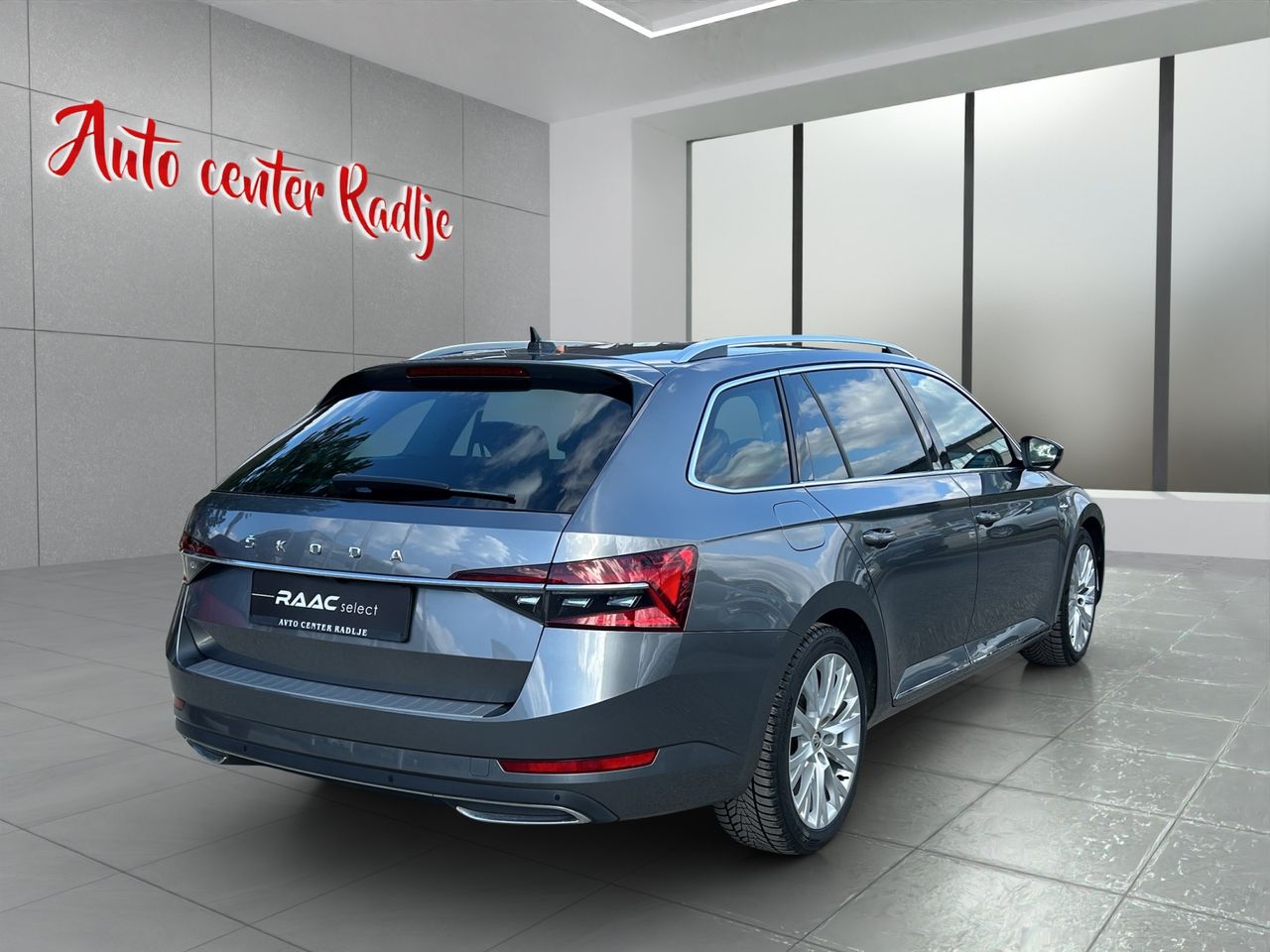 Zunanja slika - Škoda Superb - Combi 4x4 2,0 TDI DSG - 4