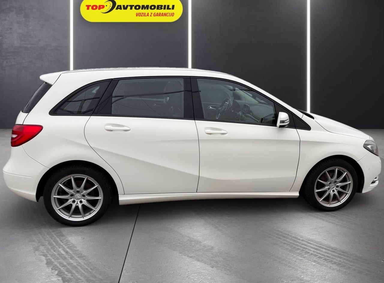Zunanja slika - Mercedes-Benz B-Razred - 180 CDI BI-XENON AUT NAVI PDC TEMPOMAT TOP - 8