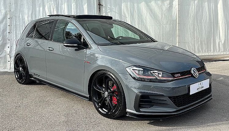 Zunanja slika - VW Golf - 2.0 GTI TCR - AKRAPOVIČ - PANORAMA - ALCANTARA - 2