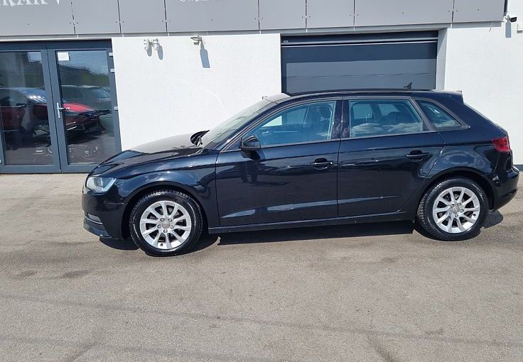 Zunanja slika - Audi A3 - 1.6 TDI Attraction  NAVI. BLUETOOTH... - 1