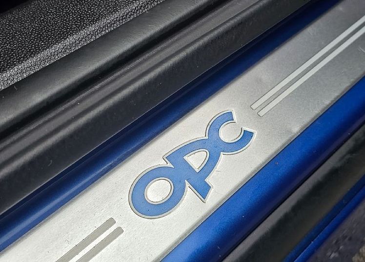 Zunanja slika - Opel Corsa - 1.6 TURBO OPC LED-ALU PLATIŠČA-RECARO - 15