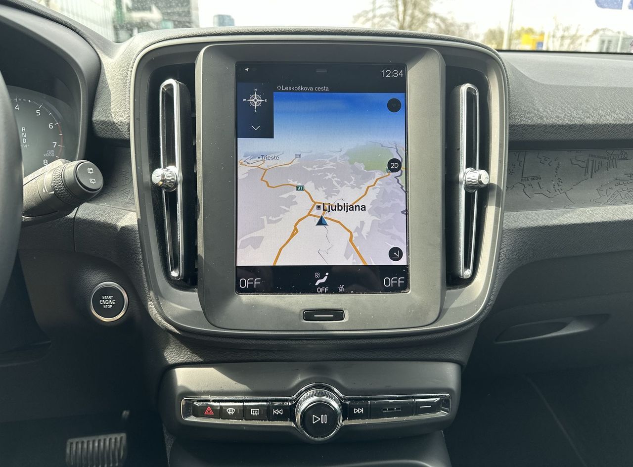 Zunanja slika - Volvo XC40 - T3 AT - 20