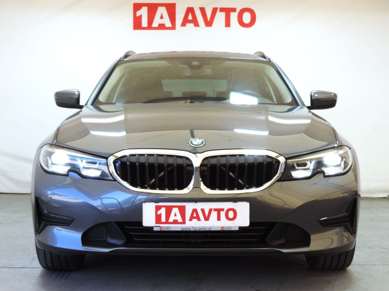 Zunanja slika - BMW Serija 1 - serija 3 Touring 320E xDrive (A/T) LED-KAMERA-COCPIT - 2