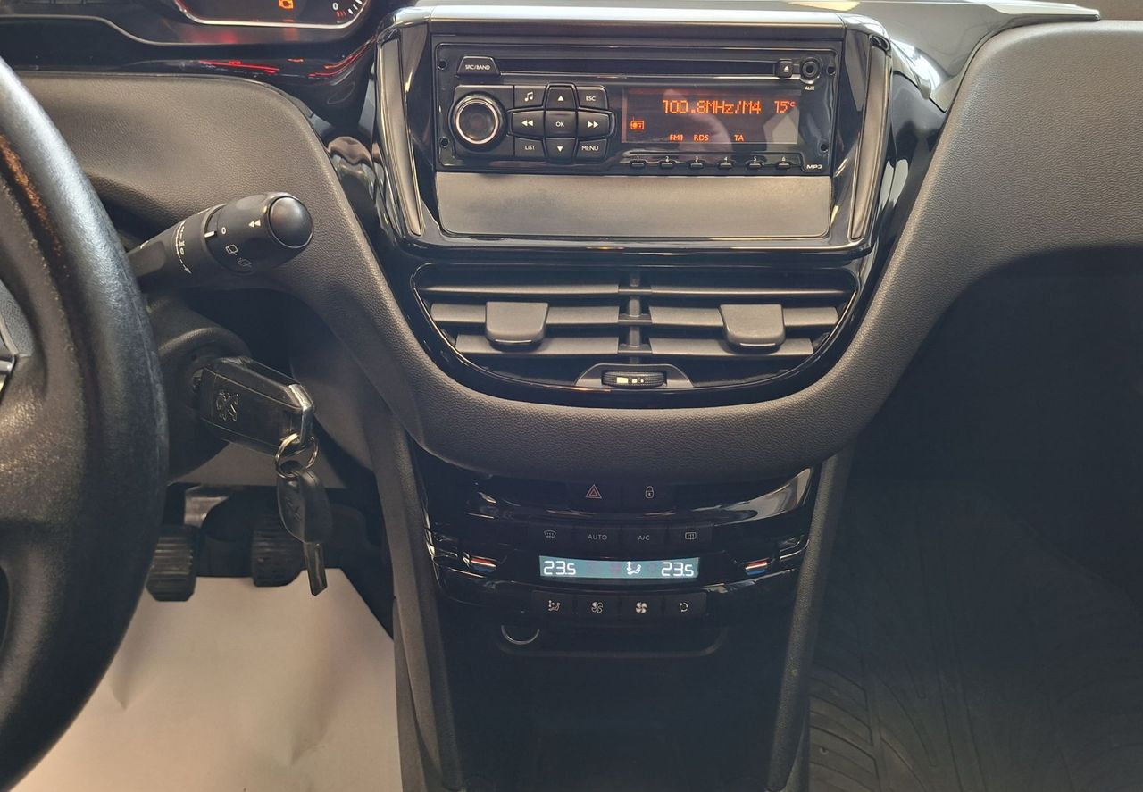 Zunanja slika - Peugeot 208 - ACTIVE 1.4-HITRI KREDIT-ODLIČEN- - 15