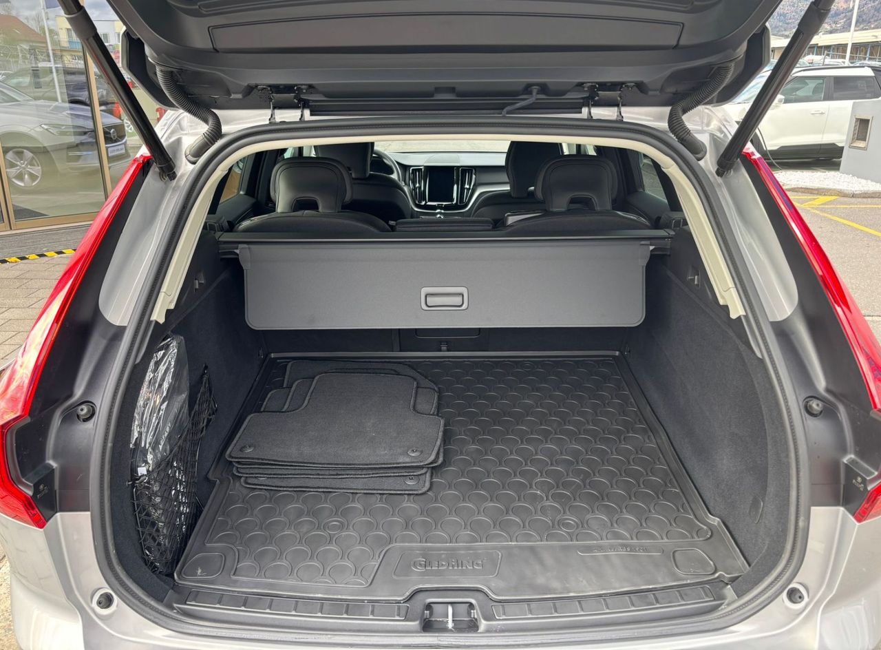 Zunanja slika - Volvo XC60 - B5P AWD Core KAMERA-ACC-KEYLESS - 5