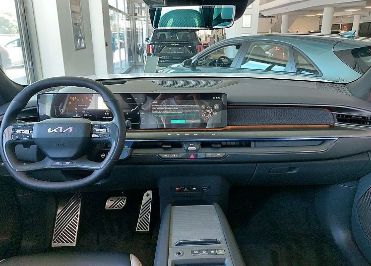 Zunanja slika - KIA EV9 - 99.8 kWh GT-Line Launch 141.5 kW  192KM - 8