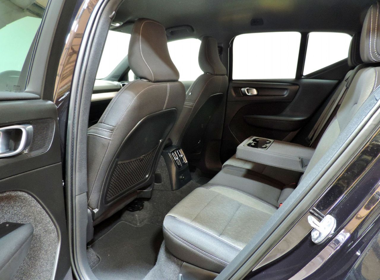 Zunanja slika - Volvo XC40 - T4 Recharge Twin Engine Inscription  Avt. ACC-LED- - 10