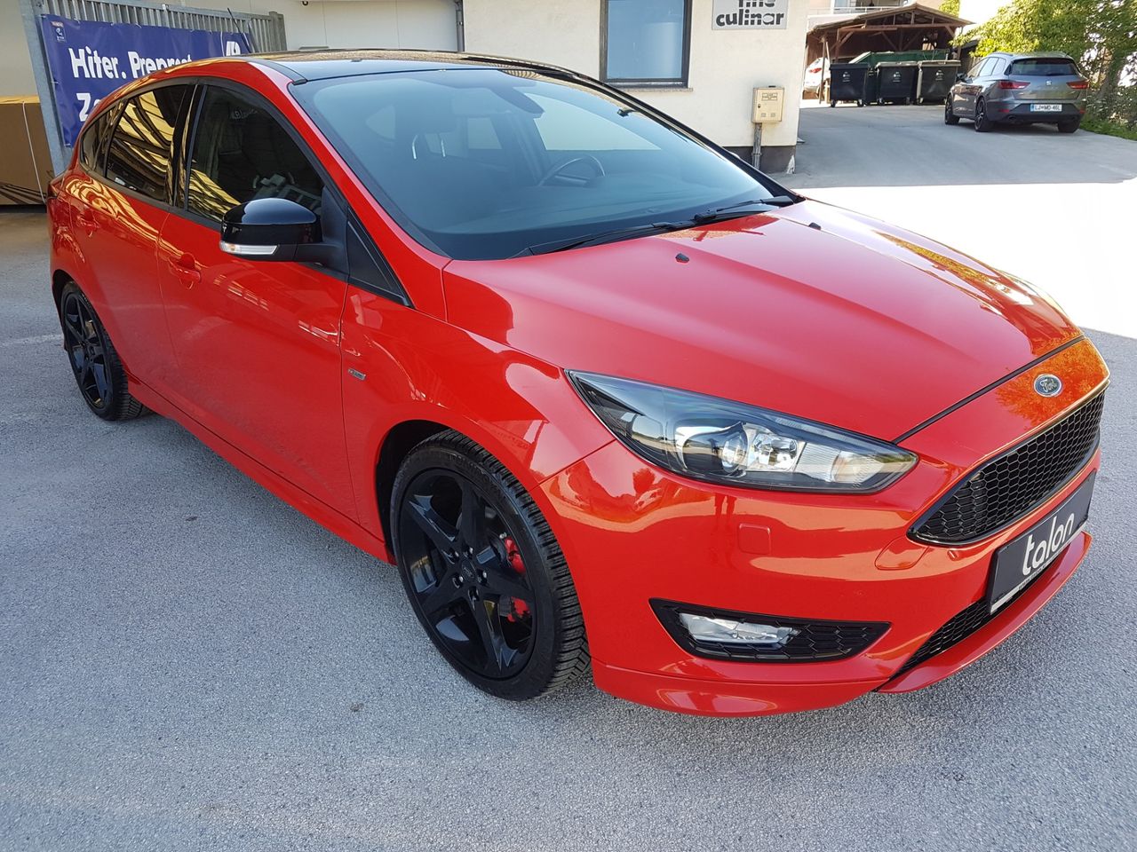 Zunanja slika - Ford Focus - 1,0 EcoBoost ST Line Red Black - 2