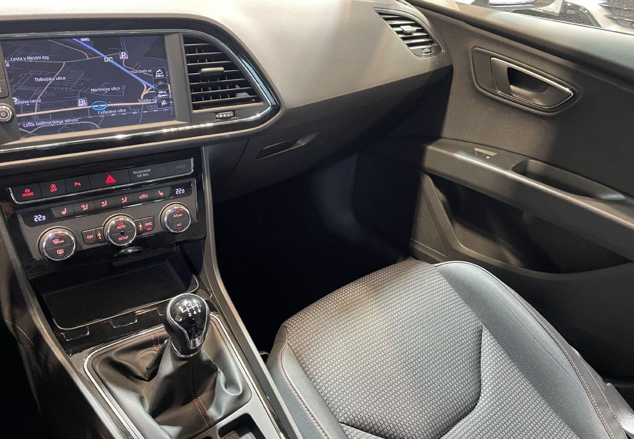 Zunanja slika - Seat Leon - 2.0TDI-FR-PANORAMA-NAVIGACIJA-TEMPOMAT-GRETJE SED - 9