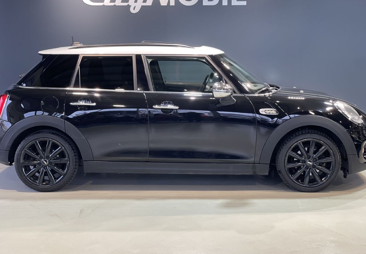 Zunanja slika - MINI Cooper - PANORAMA-NAVIGACIJA-USNJE-GRETJE SEDEŽEV-TEMPOMAT - 4