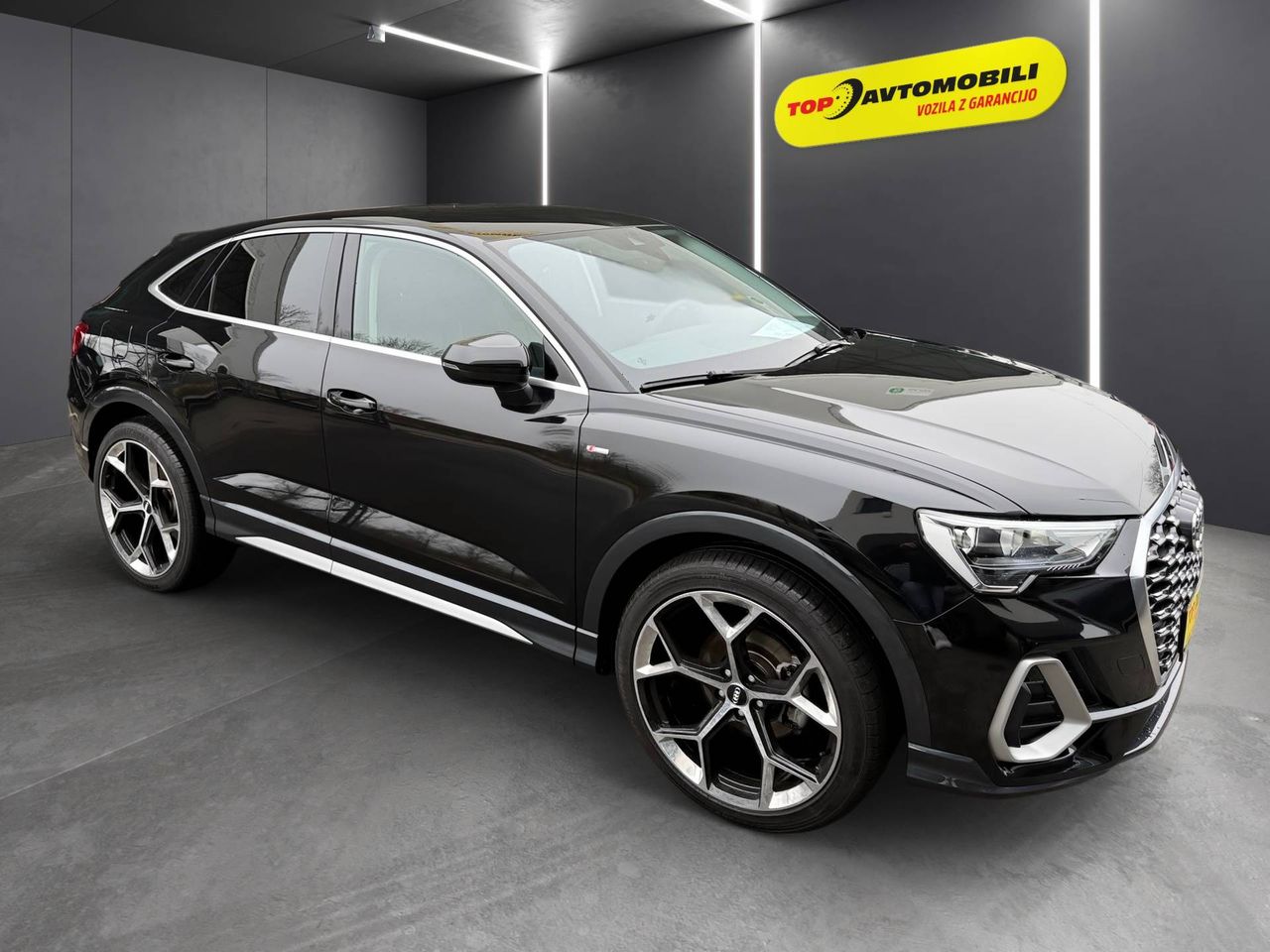 Zunanja slika - Audi Q3 - 35 TFSI S Line LED KAM RADAR NAVI PDC GRETJE SED.. - 26