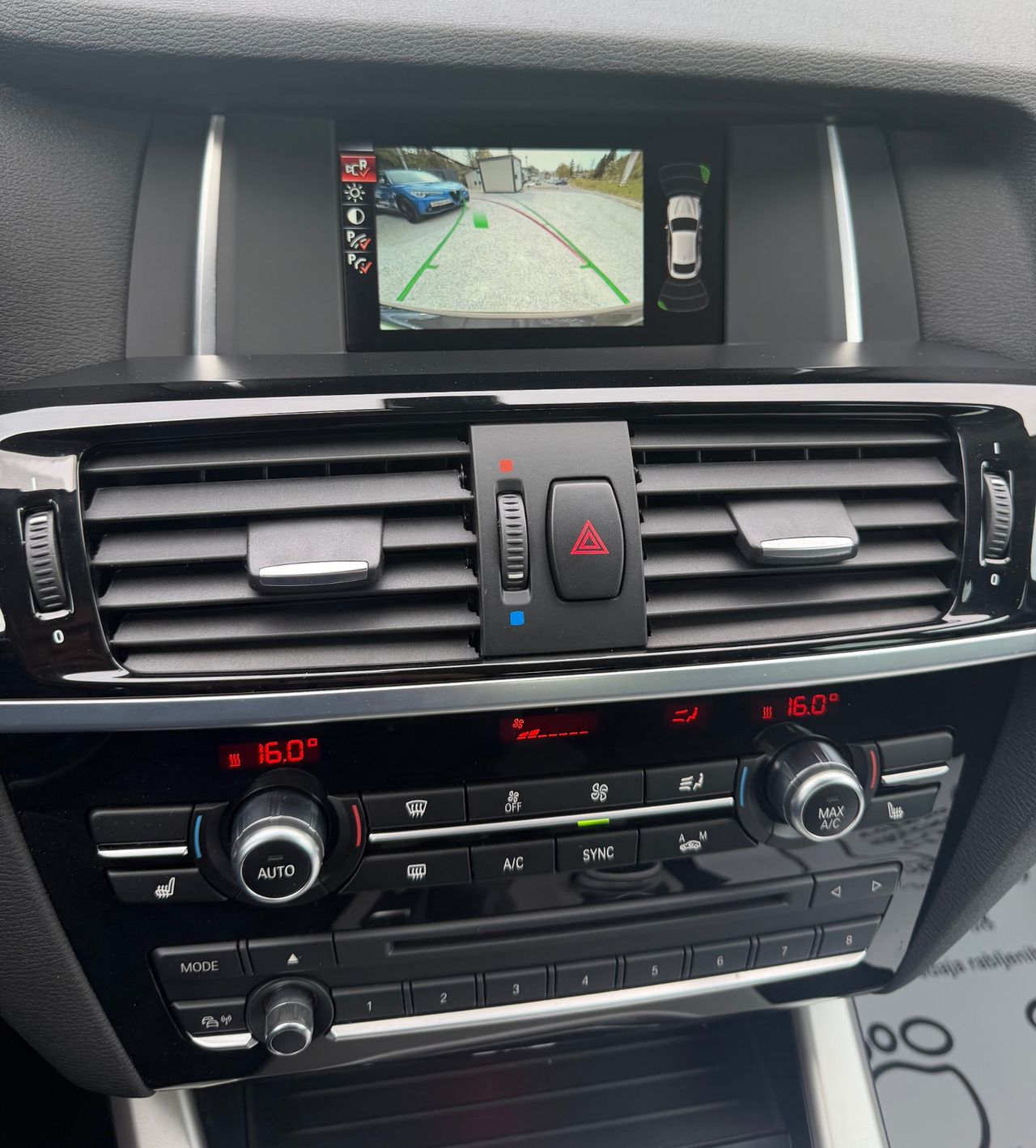 Zunanja slika - BMW serija X4 - X4 xDrive 20i Avt. 75.000km BI-XENON HUD PRIKLOP ALU - 17