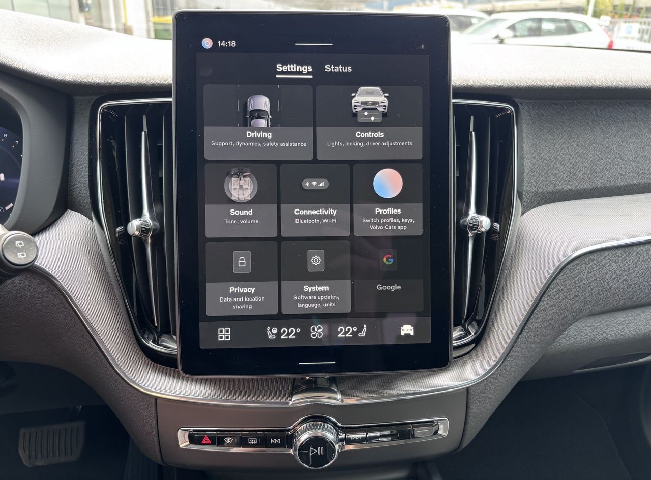 Zunanja slika - Volvo XC60 - B5P  Core AT AWD 3 leta garancije + 3 servisi - 14