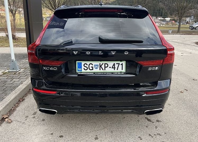 Zunanja slika - Volvo XC60 - B5D AWD AUT R-Design VELIKO DODATNE OPREME - 5