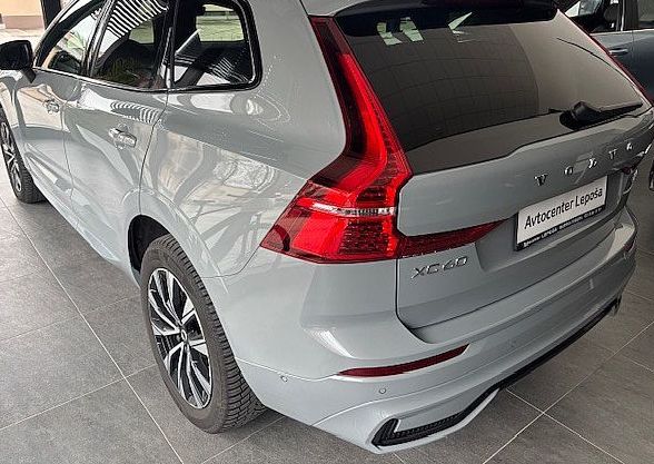 Zunanja slika - Volvo XC60 - B4  P  Plus Dark AT FWD. NAVY. FULL LED.360¨KAMERA - 5