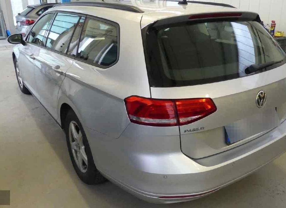 Zunanja slika - VW Passat - Variant 2.0 TDI 110KW.NEMŠKI+4ALU.NAVI.PDC.12 MES.JAMSTVO - 18