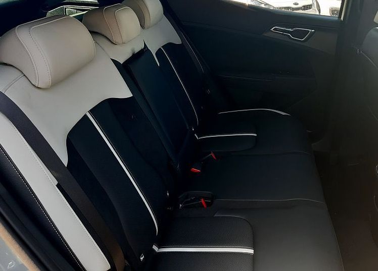 Zunanja slika - KIA Sportage - 1.6 T-GDi HEV GT-Line. A T - 11