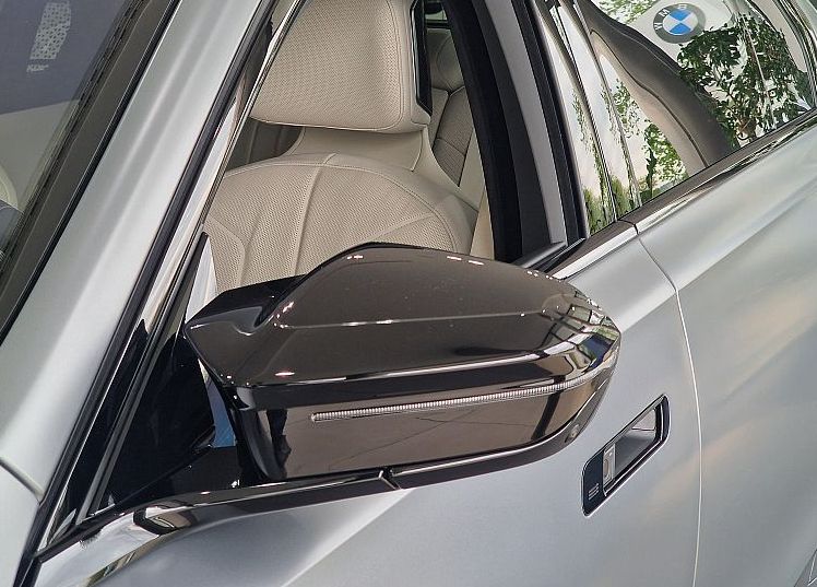 Zunanja slika - BMW Serija 7 - : M760e xDrive M Sport - Performance - 8