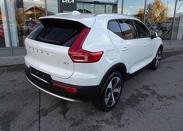 Zunanja slika - Volvo XC40 - 2.0 B3 Core 2WD -VIRTUAL -KAMERA -NAVI - 4