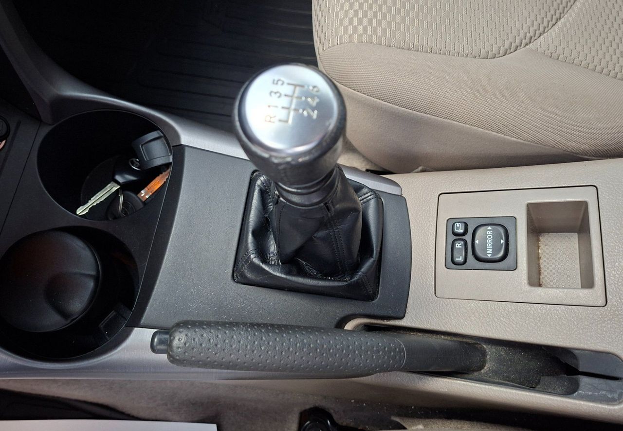 Zunanja slika - Toyota RAV4 - 2.2 D-4D 4WD Limited-1.LASTNIK-SLO-ODLIČEN- - 11
