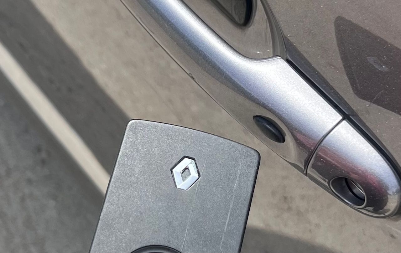 Zunanja slika - Renault Grand Scenic - Bose TCe 130PS 7SEDEŽEV LED NAVI PDC ALU17 - 23