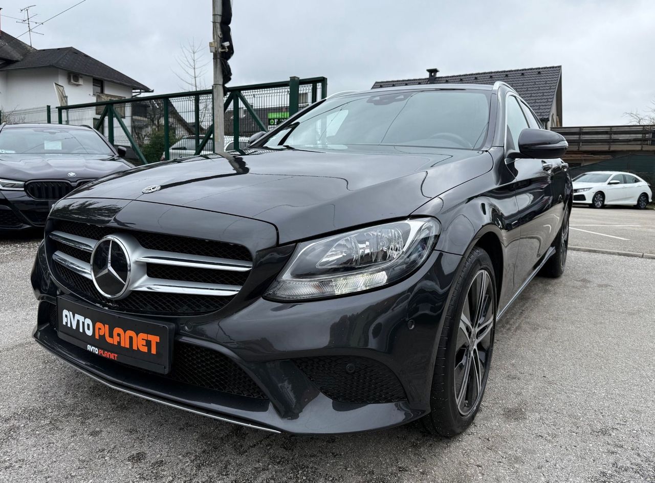 Zunanja slika - Mercedes-Benz C-Razred - C 300 EQ 4MATIC Le84.000km LED ACC WEBASTO ALU19 - 1