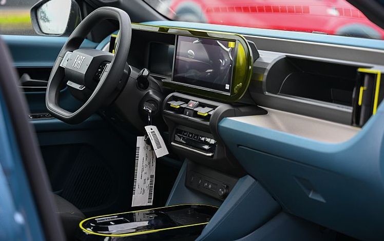 Zunanja slika - Fiat Grande Panda - 1.2 T-Gen3 110 AT6 Icon + ZIMSKE GUME - 11