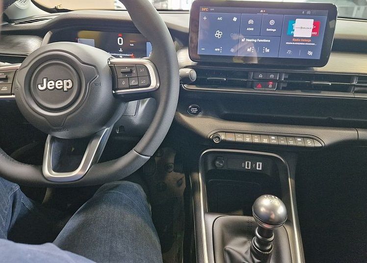 Zunanja slika - Jeep Avenger - 1.2 GSE 100 ALTITUDE + ZIMSKI BON - 8