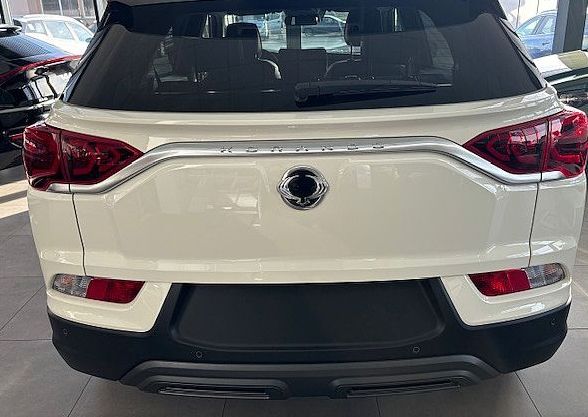 Zunanja slika - SsangYong Korando - 1.5 T-GDI Premium 4WD M T - 4