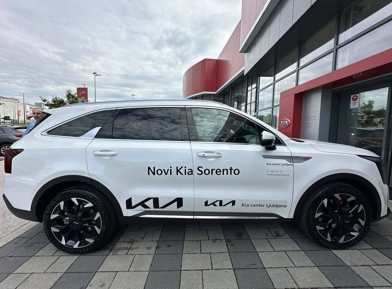 Zunanja slika - KIA Sorento - 2.2 CRDi EX Limited Panor. 8DCT AWD 2025 facelift - 8