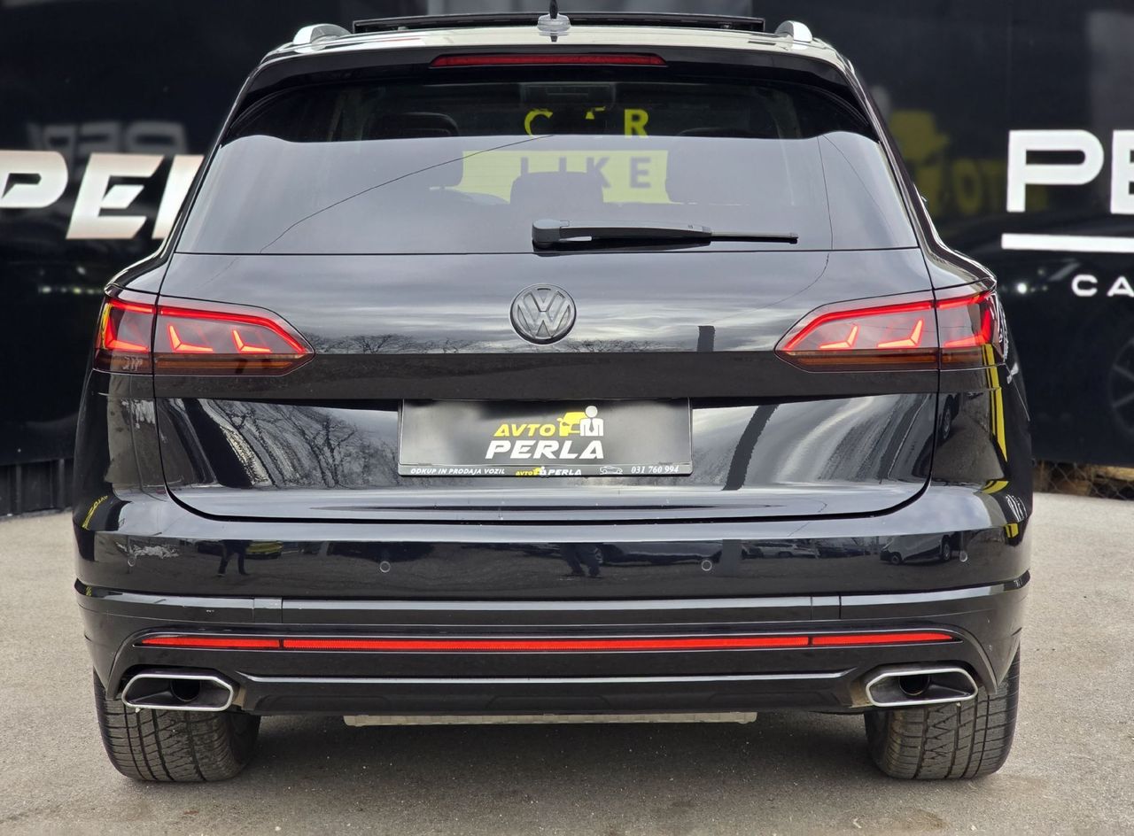 Zunanja slika - VW Touareg - V6 TDI BLACK PAKET-PANORAMA-MATRIX-ALU 20-VIRTUAL - 5