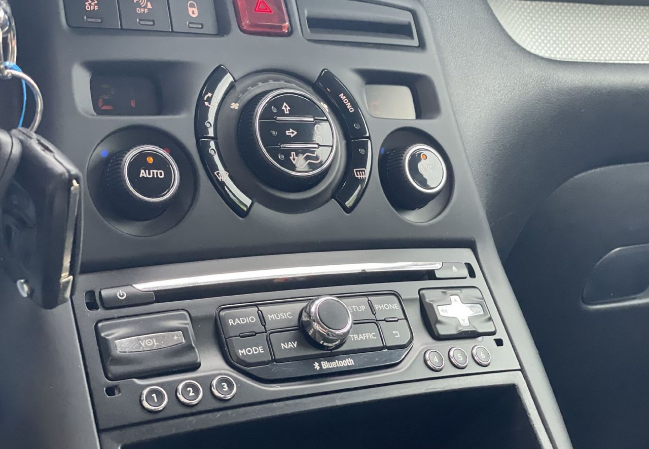 Zunanja slika - Citroën C3 Picasso - TEMPOMAT-PARK SENZORJI-AVTOMATSKA KLIMA - 8