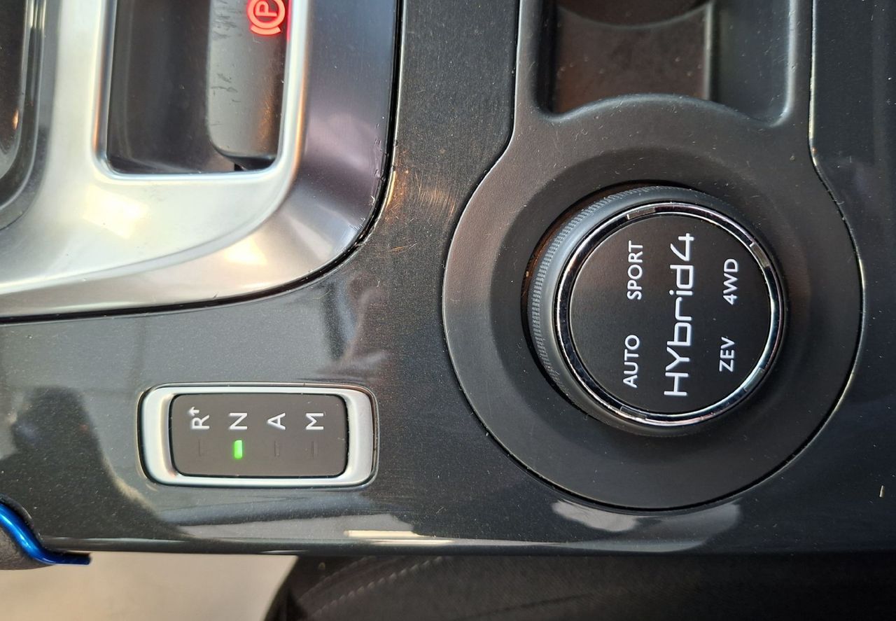 Zunanja slika - Peugeot 3008 - HYBRID 4X4-LED-NAVI-PDC-KLJUKA-HITRI KREDIT- - 11