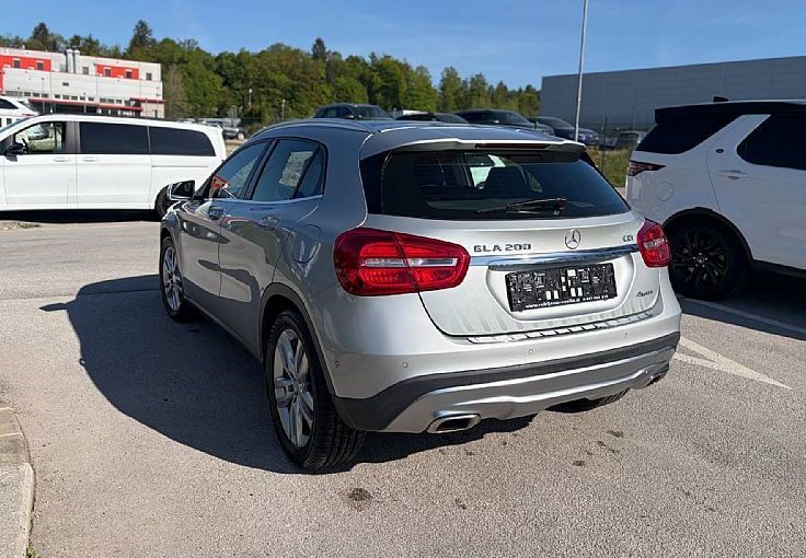 Zunanja slika - Mercedes-Benz GLA-Razred - GLA 200 CDI 4MATIC Style Avt. samo 116000km pano - 7