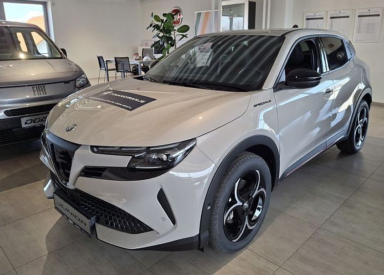 Zunanja slika - Alfa Romeo Junior - 1.2 E-DCT6 MHEV 145 KM Speciale - 1