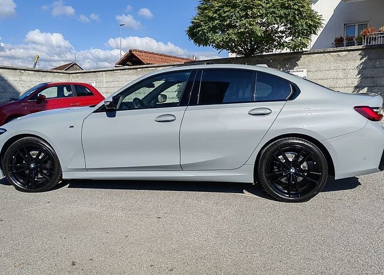 Zunanja slika - BMW Serija 3 - : LIMO-320d-XD-M-PAKET-STR-OKNO-WIDES-KAMERA-ACC-19C - 2