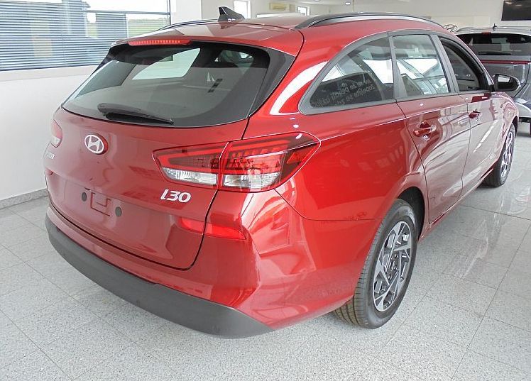 Zunanja slika - Hyundai i30 Wagon - 1.5 T-GDI 140 STYLE°alu 16° Winter° RAC° ZALOGA - 2