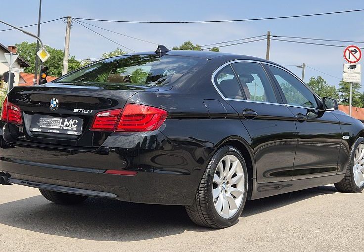 Zunanja slika - BMW Serija 5 - : 530i AUT. SPORT 272ks °HUD °USNJE °ALU 18 - 3
