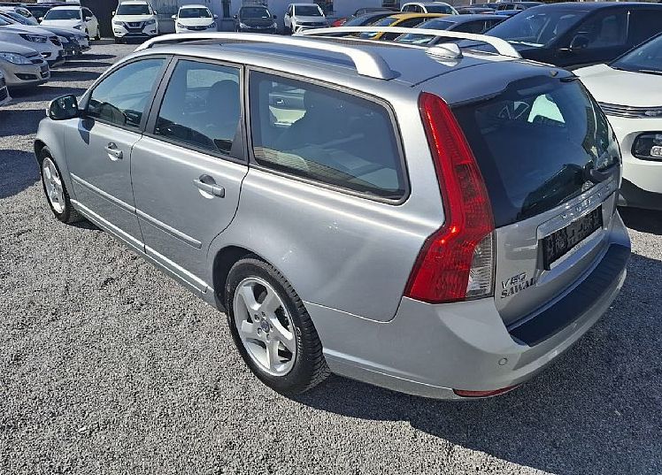 Zunanja slika - Volvo V50 - 1.6 TD  115 KM - tehnični do 3.2027 - 4
