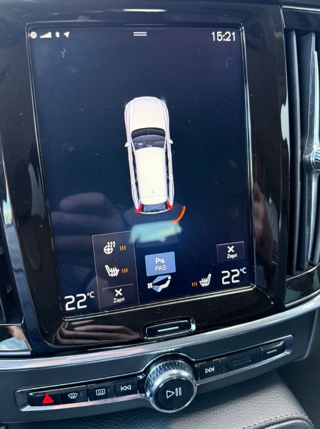 Zunanja slika - Volvo V90 - D3 A AWD Kinetic-Virtual-Full led-Velik servis... - 17