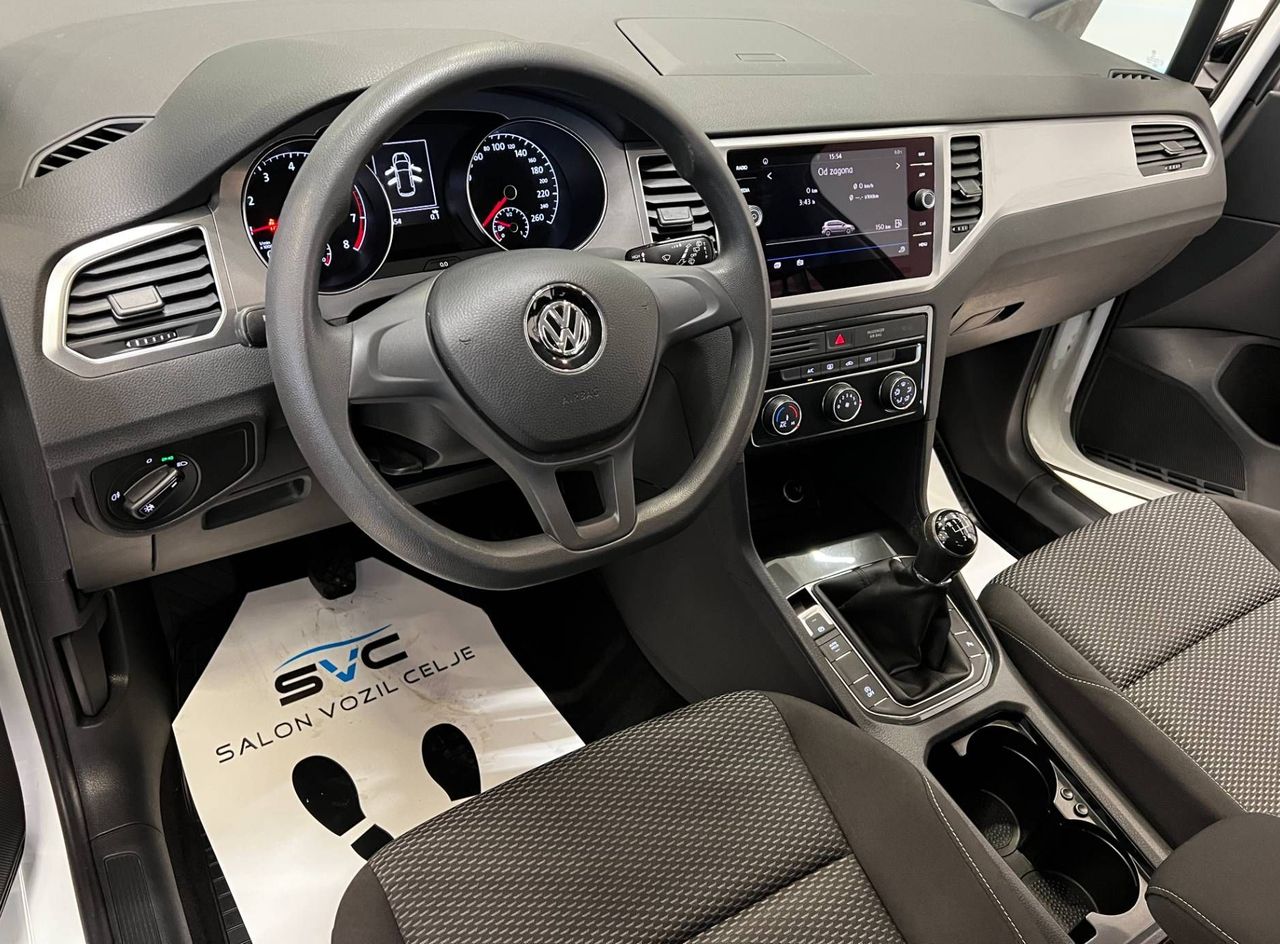 Zunanja slika - VW Golf - Sportsvan 1.0 TSI-JAMSTVO-SERVISIRAN-OBROK ŽE OD 160€ - 8