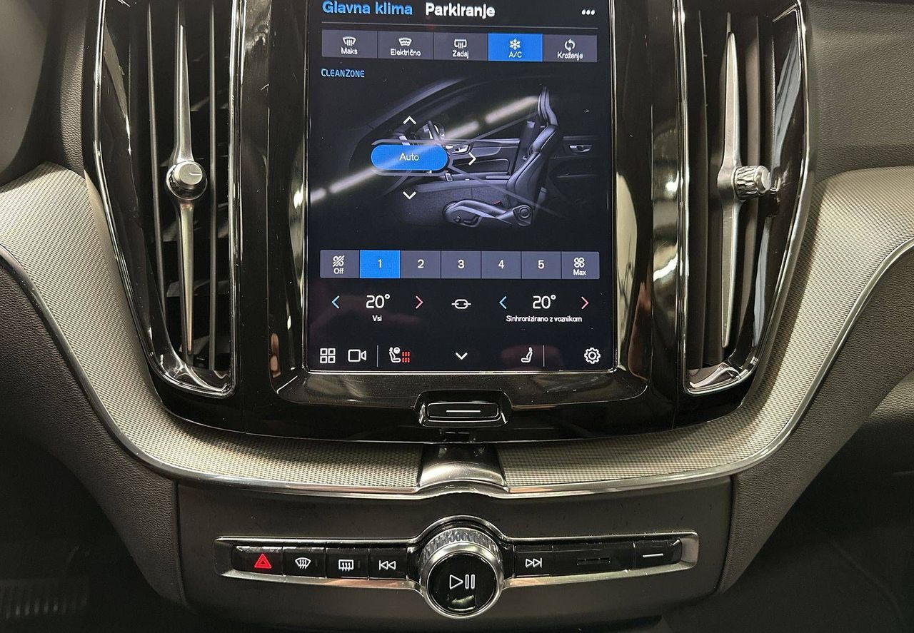 Zunanja slika - Volvo XC60 - B4 D Plus Dark AT ACC 360 Pano H K Memory... - 17