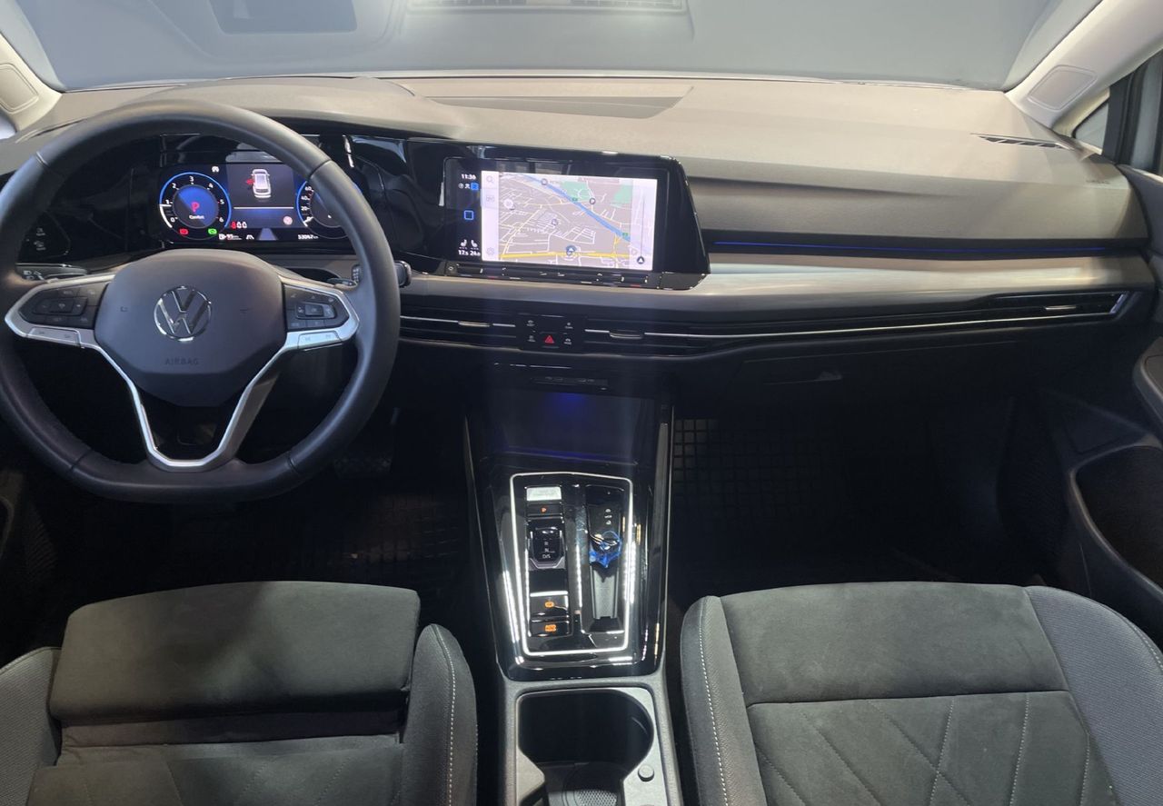 Zunanja slika - VW Golf - Variant VIRTUAL-KEYLESS-HEADUP-ALCANTARA-NAVI-MEMORY-DSG - 12
