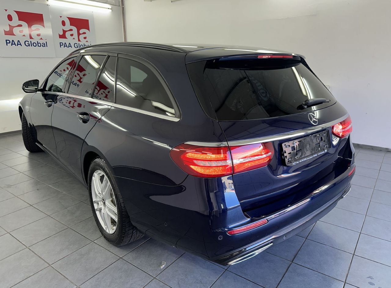 Zunanja slika - Mercedes-Benz E-Razred - AMG Line Avt. 220 AMG 4Matic.NEMŠKI.KAMERA.DIZEL - 9