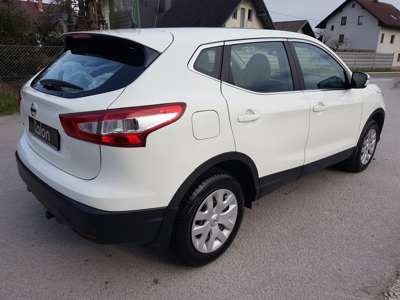 Zunanja slika - Nissan Qashqai - 1.2 - 8