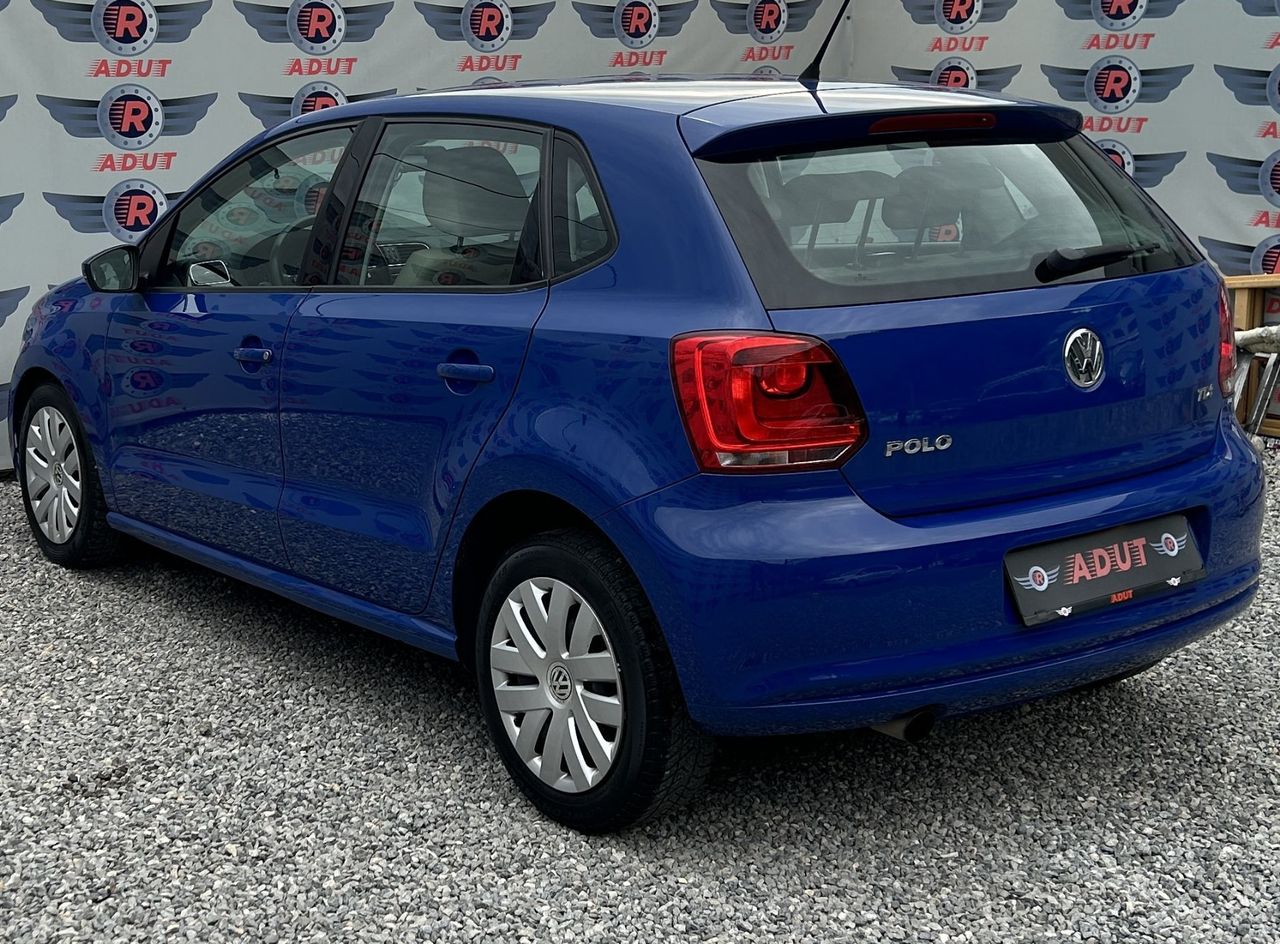 Zunanja slika - VW Polo - 1.6 TDI DPF Highline 66  90  PARK. NAVI. 1 LET.J.. - 4