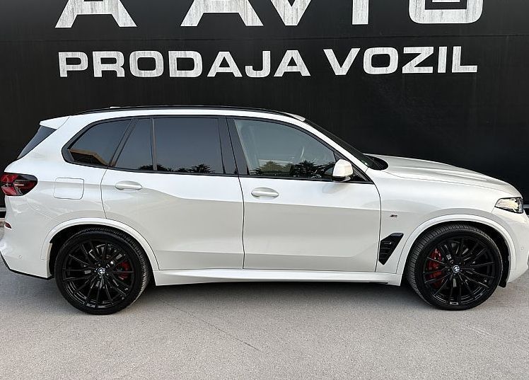 Zunanja slika - BMW X5 - serija : xDrive50e-MSPORT-INDIVIDUAL-ALCANTARA STROP-H K-22 - 3