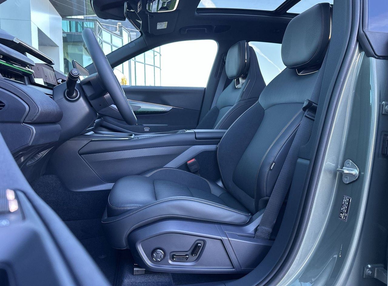 Zunanja slika - Lynk & Co 08 - More 2025 Priključni hibrid... - 10