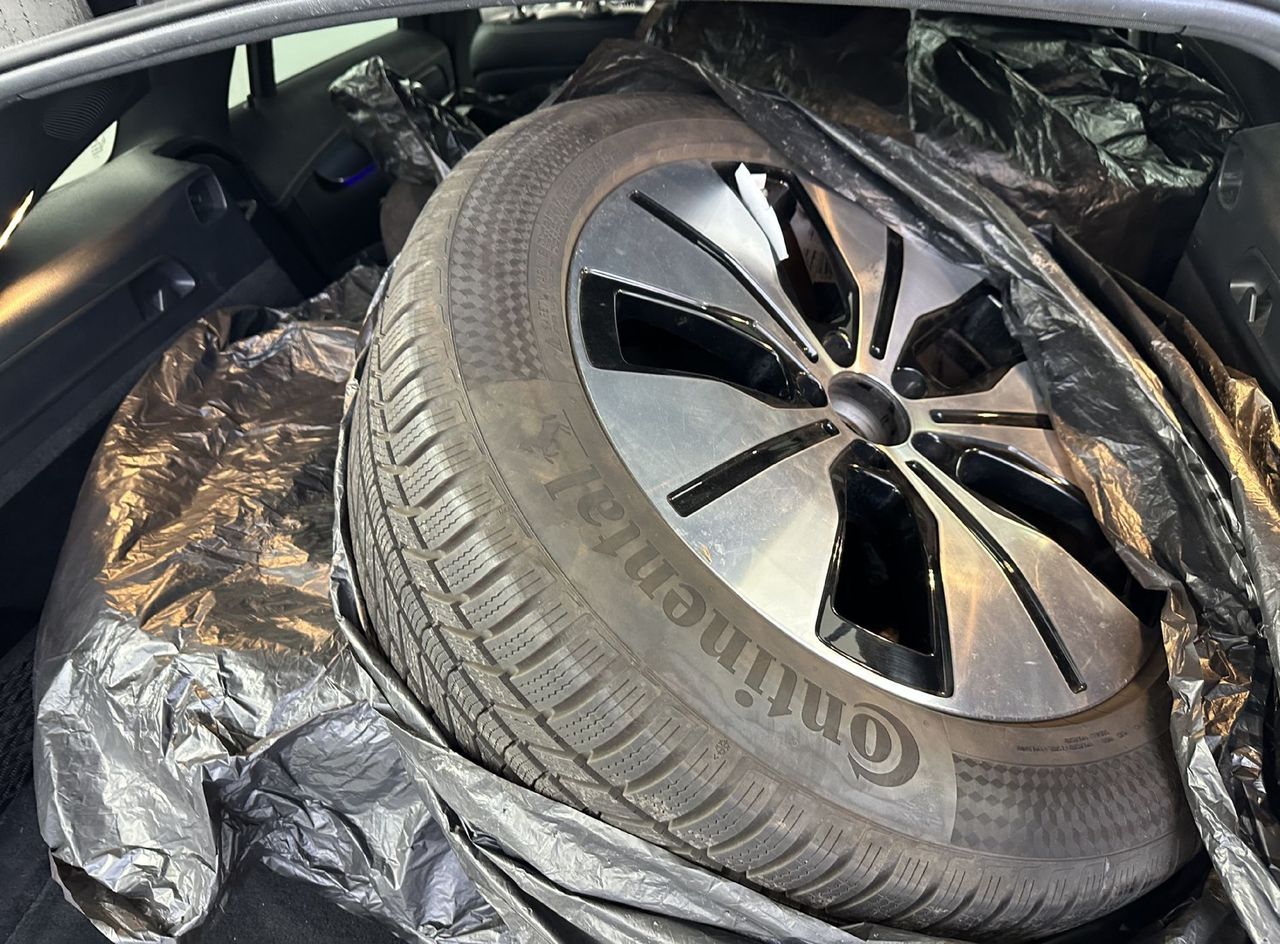 Zunanja slika - Mercedes-Benz EQC - 400 4MATIC AMG.NEMŠKI+4ALU.KAMERA.LED.ACC.USNJE - 16